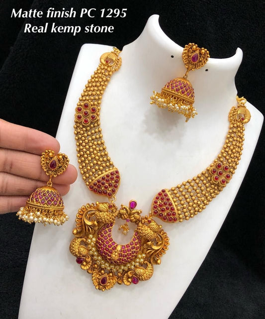 South Spark Jewels Necklace Set